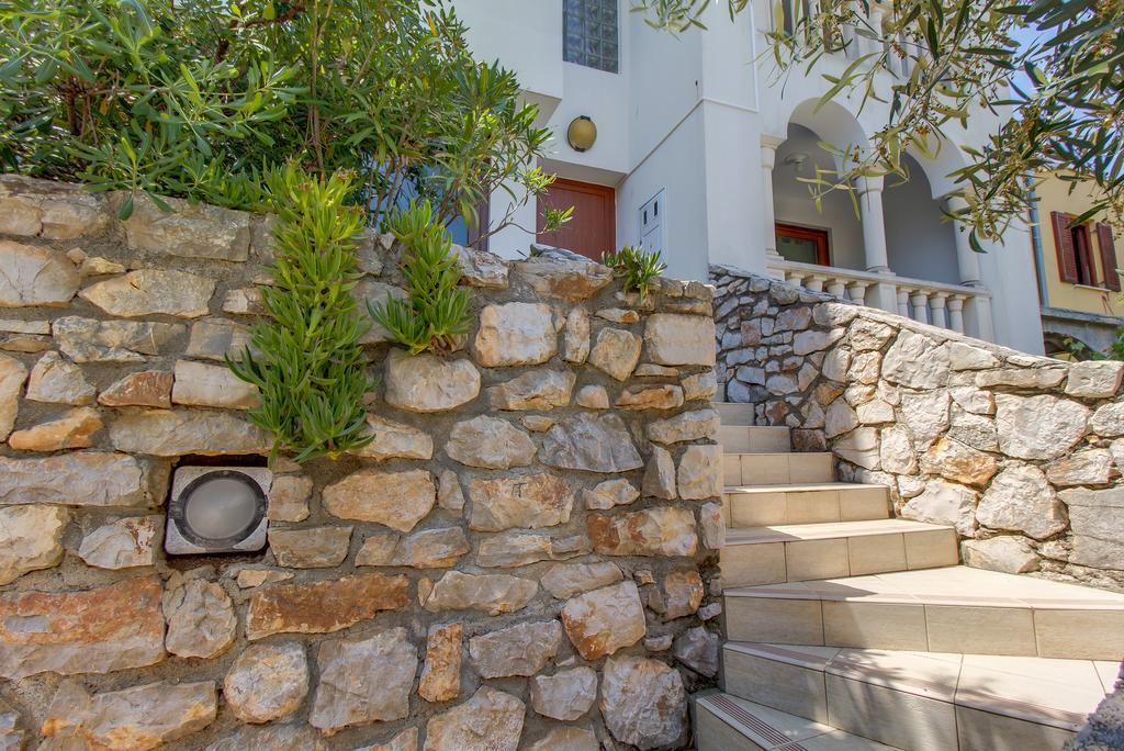 Villa Alma Veli Lošinj Eksteriør bilde