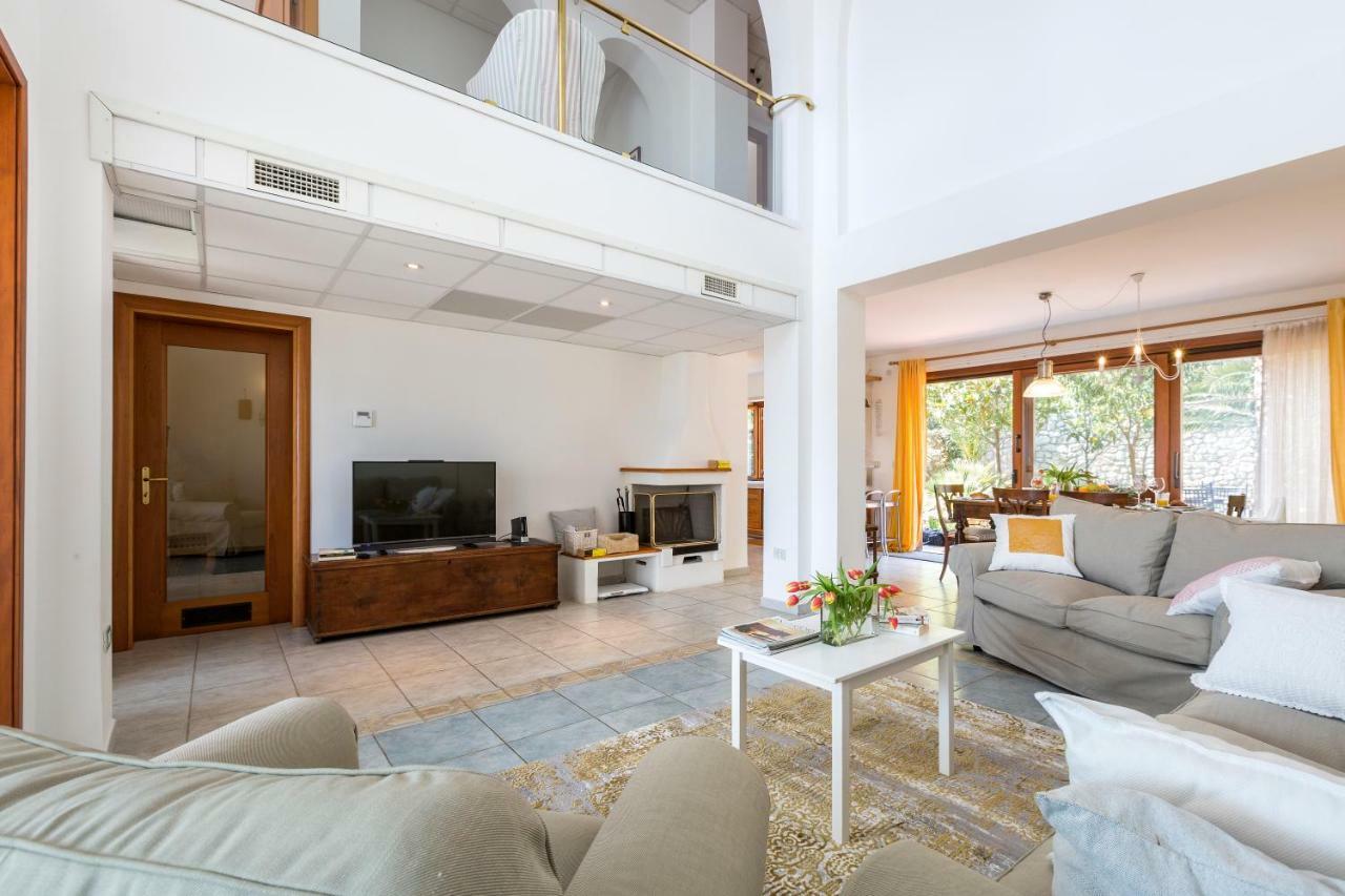 Villa Alma Veli Lošinj Eksteriør bilde